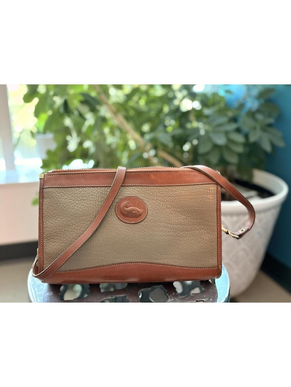 Vintage Dooney & Bourke All Weather Leather AWL Taupe Brown Crossbody/Shoulder